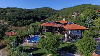 Отель Trifon Zarezan Family Hotel Главатарци-0